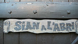 Sian a l abri