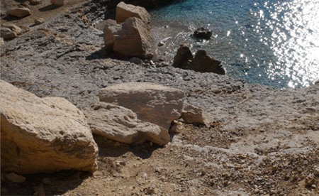 Les Pierres tomb&eacute;es beau temps